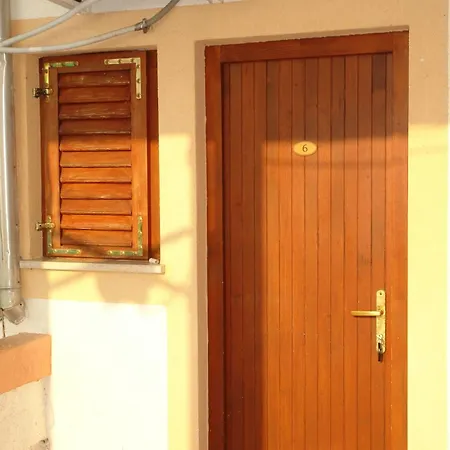 Milokanovic Apartment Funtana